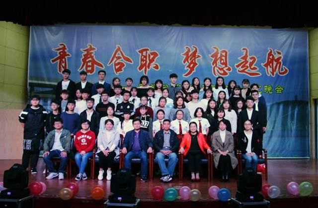 http://www.htc.edu.cn/__local/B/B0/B8/28C6086F04BE9F68CC37361A53D_2DCEA769_C214F.jpg